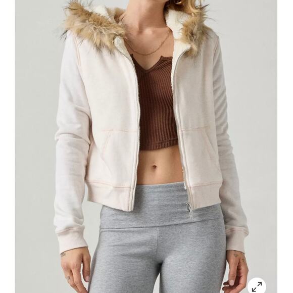 Urban Outfitters Out From Under Bundle Up Faux Fur Trim Hoodie Sweatshirt M - Picture 5 of 7